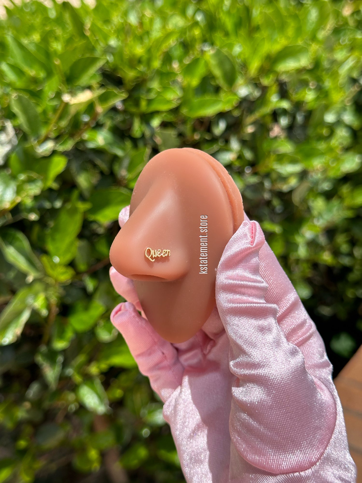 Queen Behavior Nose Ring