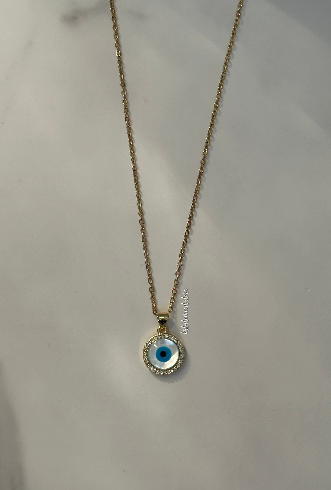 Collar de mal de ojo azul claro
