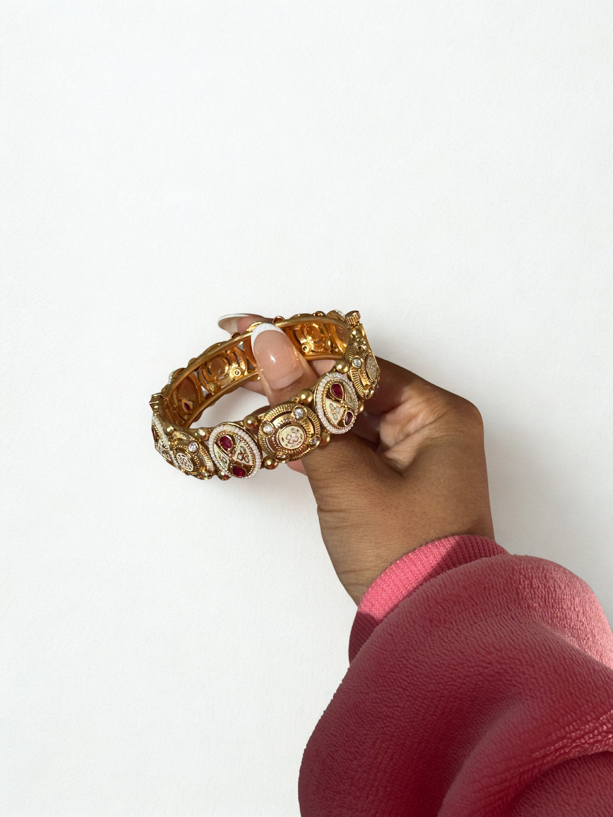 Ratna Bangle
