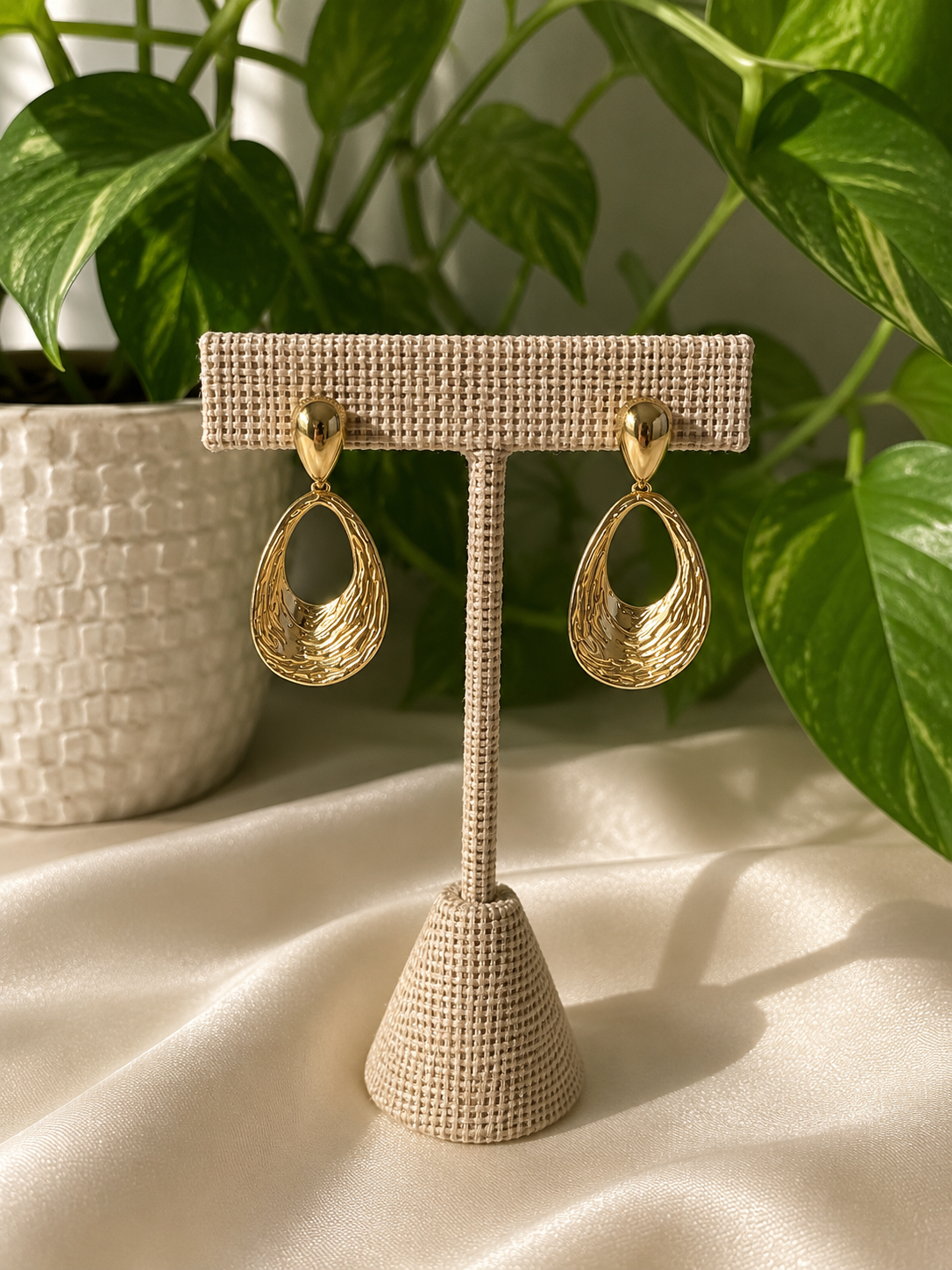 Sona Earrings